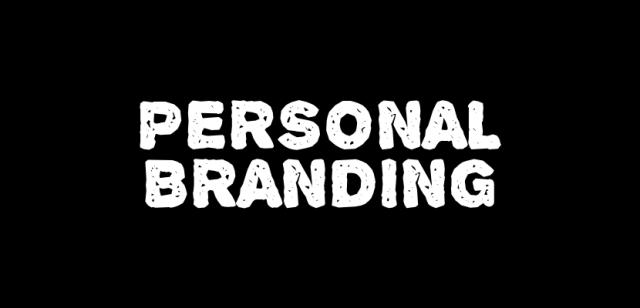 Gambar Artikel Strategi Alumni Membangun Personal Branding Di Era Digital Agar Karier Melesat