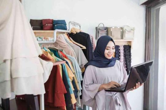 Gambar Artikel Manajemen Bisnis Syariah: Jurusan Dengan Peluang Karier Cerah Di Tengah Pesatnya Pertumbuhan Ekonomi Syariah Indonesia