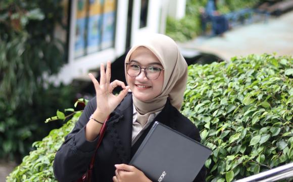 Gambar Artikel Booming Industri Keuangan Syariah: Mengapa SDM Profesional Jurusan Perbankan Syariah Semakin Dicari?