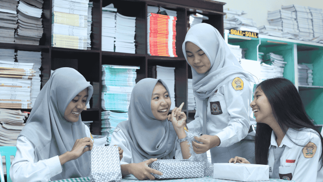 Gambar Artikel Pendidikan Dan Tantangan Revolusi Industri