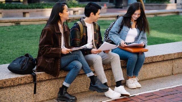 Gambar Artikel Kesehatan Mental Mahasiswa: Isu Penting Dalam Dunia Pendidikan Tinggi