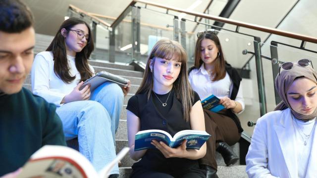 Kehidupan Mahasiswa Di Kota Besar Dan Proses Adaptasi Sosial