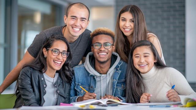 Mahasiswa Semester Akhir Dan Tantangan Menuju Kelulusan