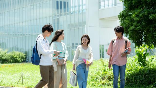 Gambar Artikel Mahasiswa Perantau Dan Tantangan Budaya Di Dunia Kampus