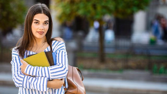 Gambar Artikel Literasi Akademik Mahasiswa Di Era Informasi Yang Melimpah