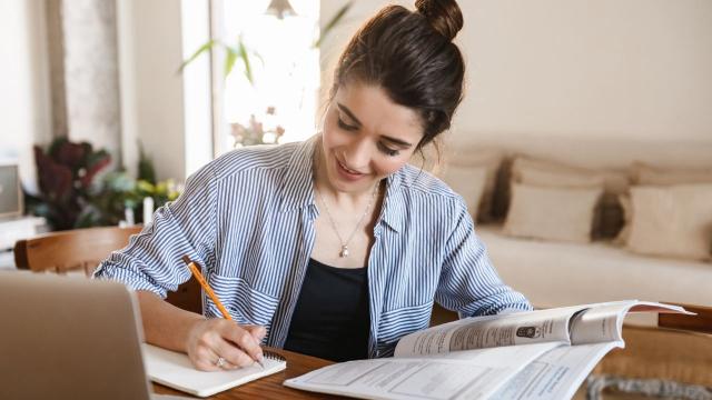 Gambar Artikel Penguatan Kemampuan Berpikir Kritis Mahasiswa Melalui Kurikulum Inovatif Dan Pendidikan Inklusif Di Indonesia