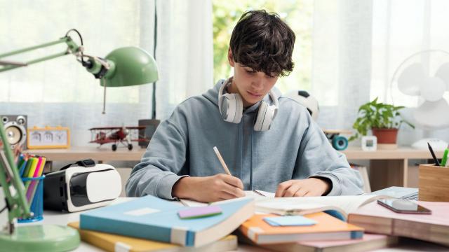 Gambar Artikel Meningkatkan Kesadaran Sosial Mahasiswa Melalui Pendidikan Inklusif Dan Kurikulum Berbasis Pengabdian Di Indonesia