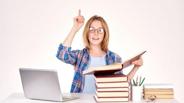 Gambar Artikel Strategi Mahasiswa Dalam Menghadapi Tantangan Kurikulum Dan Membangun Karakter Unggul Di Perguruan Tinggi