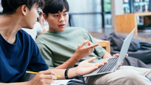 Gambar Artikel Meningkatkan Kualitas Mahasiswa Melalui Kurikulum Adaptif Dan Lingkungan Kampus Inklusif