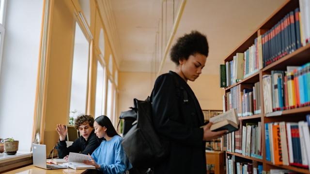 Gambar Artikel Mahasiswa Adaptif Dan Produktif: Strategi Menghadapi Tekanan Akademik Dan Dinamika Sosial Kampus