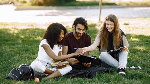 Gambar Artikel Mahasiswa Peduli Kesehatan: Menjaga Keseimbangan Fisik Dan Mental Di Tengah Kesibukan Kampus