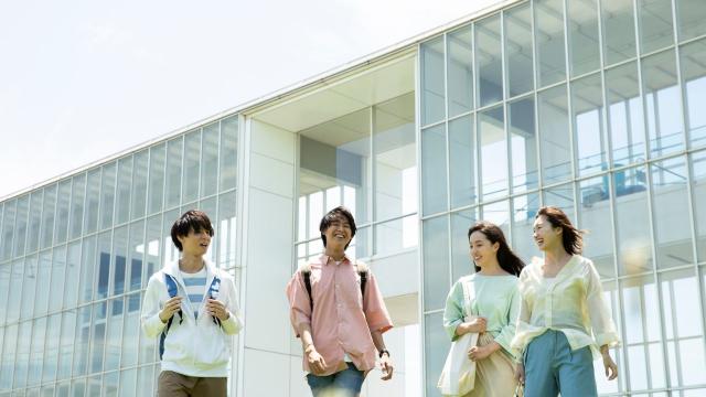 Gambar Artikel Mahasiswa Berpola Pikir Growth Mindset: Mengembangkan Potensi Melalui Pendidikan Dan Pengalaman Kampus