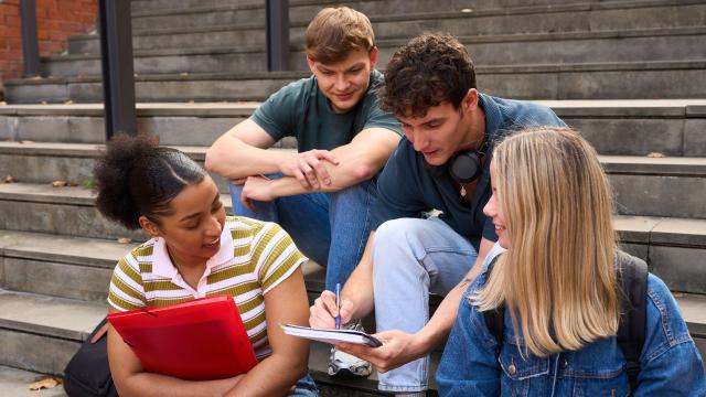 Gambar Artikel Mahasiswa Digital Savvy: Mengoptimalkan Teknologi Dalam Pendidikan Dan Kehidupan Kampus