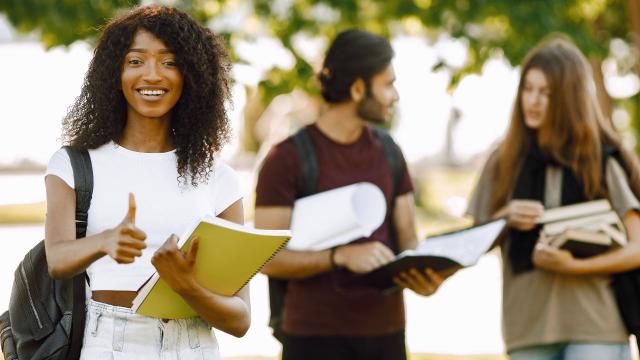 Gambar Artikel Mahasiswa Berdaya Digital: Mempersiapkan Kompetensi Teknologi Di Era Modern