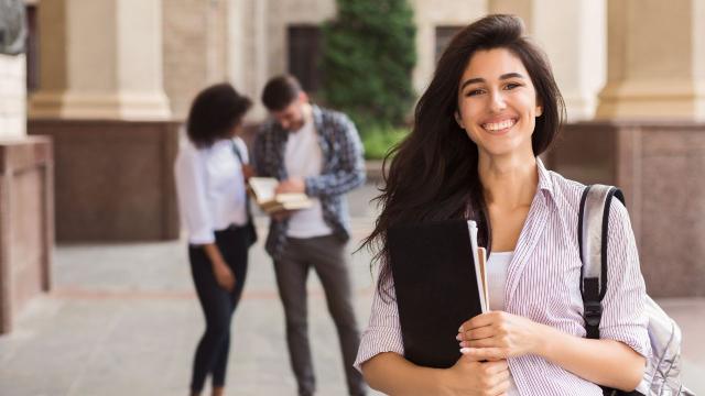 Gambar Artikel Optimalisasi Kurikulum Berbasis Data Di Universitas Indonesia Untuk Mendukung Keputusan Akademik Mahasiswa
