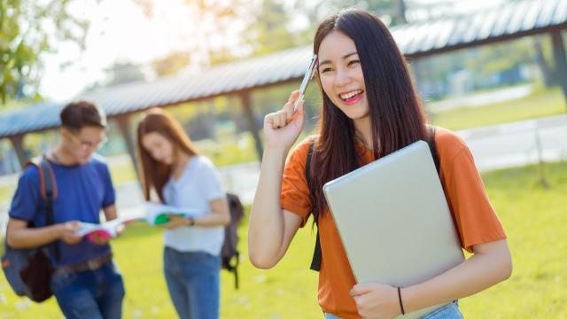Gambar Artikel Mahasiswa Dan Kesehatan Mental: Menjaga Keseimbangan Di Tengah Tekanan Akademik