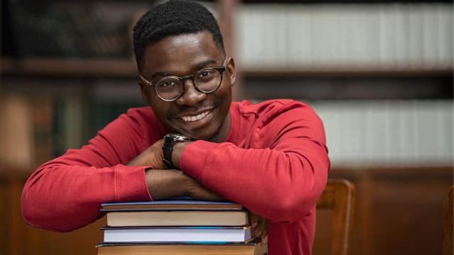 Gambar Artikel Mahasiswa Dan Inovasi Pendidikan: Peran Generasi Muda Dalam Meningkatkan Kualitas Belajar