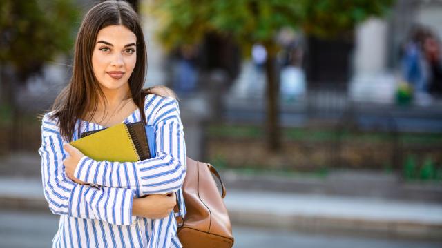 Gambar Artikel Mahasiswa Dan Kemampuan Problem Solving: Menghadapi Tantangan Melalui Organisasi, Pergaulan, Dan Kesehatan