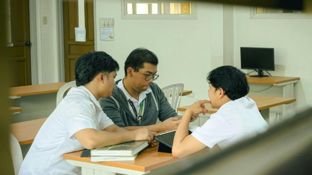 Gambar Artikel Mahasiswa Dan Kemampuan Refleksi Diri: Evaluasi Kehidupan Dalam Organisasi, Pergaulan, Dan Kesehatan