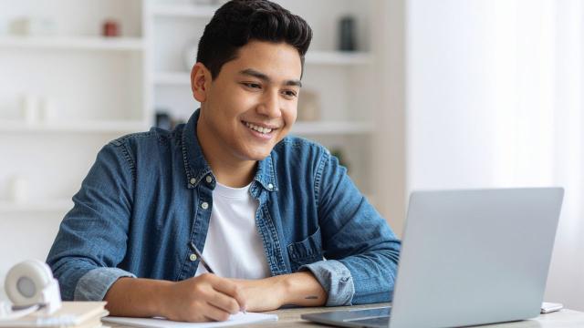 Gambar Artikel Mahasiswa Dan Kesadaran Finansial: Mengelola Keuangan Dalam Kehidupan Kampus Yang Seimbang