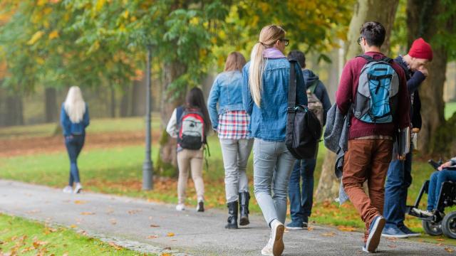 Gambar Artikel Mahasiswa Dan Kemandirian Akademik: Belajar Lebih Dari Sekadar Kuliah