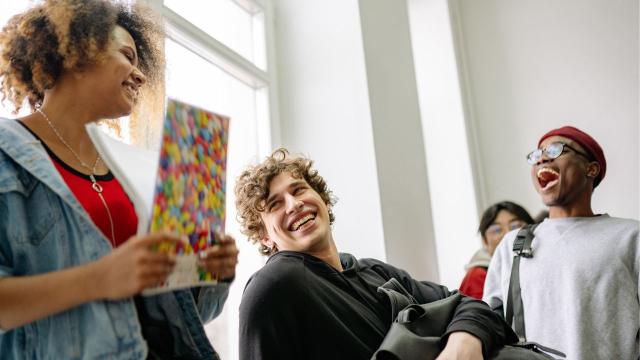 Gambar Artikel Mahasiswa Dan Pengembangan Soft Skills: Kunci Sukses Di Era Modern