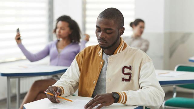 Gambar Artikel Mahasiswa Multitalenta: Menggabungkan Akademik, Kreativitas, Dan Aktivitas Sosial