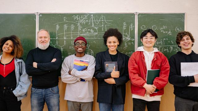 Gambar Artikel Mahasiswa Kepemimpinan: Menumbuhkan Keterampilan Memimpin Sejak Kampus