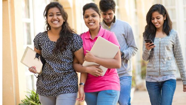 Gambar Artikel Mahasiswa Overthinking: Mengelola Pikiran Berlebih Di Tengah Tekanan Kampus