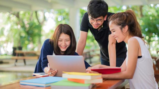 Mahasiswa Introvert: Menemukan Kekuatan Dalam Keheningan Di Dunia Kampus