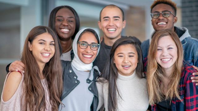 Gambar Artikel Mahasiswa Dengan Tekanan Akademik Tinggi: Cara Bertahan Dan Tetap Produktif