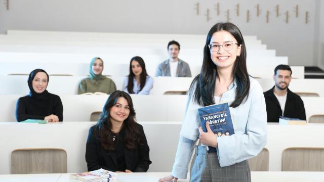 Gambar Artikel Mahasiswa Idealis: Menjaga Nilai Dan Prinsip Di Tengah Realitas Kampus