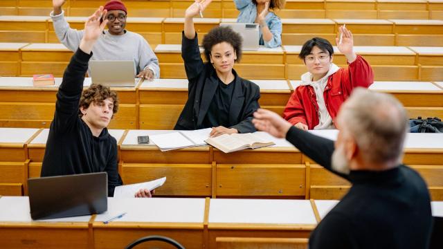 Gambar Artikel Mahasiswa Dan Pentingnya Mengenal Diri Sendiri Dalam Menentukan Arah Hidup