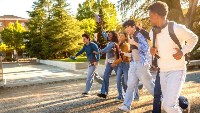 Gambar Artikel Mahasiswa Dan Pentingnya Disiplin Dalam Mencapai Kesuksesan Akademik