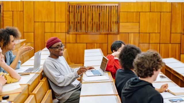 Gambar Artikel Mahasiswa Dan Pentingnya Kemampuan Public Speaking Di Era Modern
