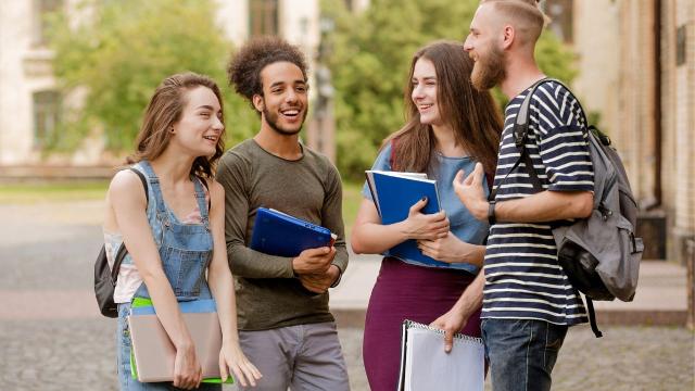 Gambar Artikel Mahasiswa Dan Pentingnya Pengalaman Magang Sebagai Jembatan Ke Dunia Kerja