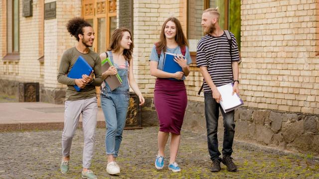 Gambar Artikel Mahasiswa Dan Pentingnya Kemampuan Berpikir Analitis Dalam Dunia Perkuliahan