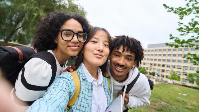 Gambar Artikel Mahasiswa Dan Pentingnya Keseimbangan Antara Akademik Dan Kehidupan Pribadi