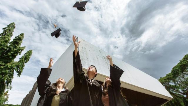 Gambar Artikel Mahasiswa Dan Pengembangan Soft Skills: Mempersiapkan Generasi Profesional Yang Kompeten