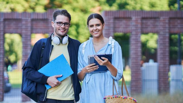 Gambar Artikel Mahasiswa Dan Pengembangan Industri Kreatif: Mendorong Inovasi Dan Ekonomi Budaya