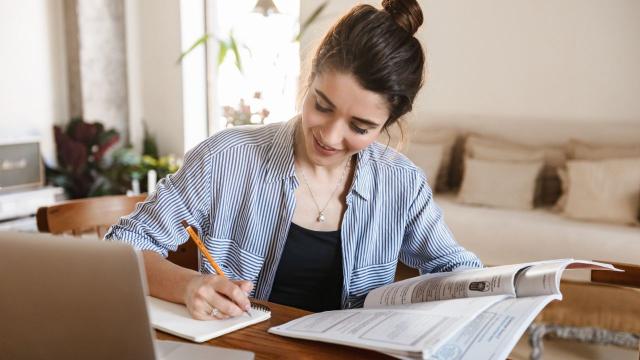 Inovasi Berkelanjutan Di Universitas Indonesia Dalam Membangun Mahasiswa Berkarakter Dan Kompetitif