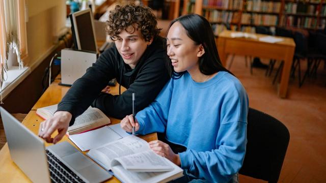 Peran Universitas Indonesia Dalam Membentuk Mahasiswa Pemimpin Masa Depan