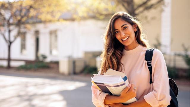 Penguatan Kemampuan Berpikir Kritis Mahasiswa Melalui Kurikulum Adaptif Dan Pendidikan Inklusif