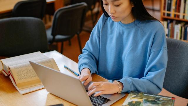 Penguatan Etika Akademik Mahasiswa Melalui Kurikulum Adaptif Dan Pendidikan Inklusif