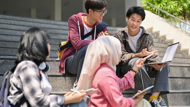 Gambar Artikel Mahasiswa Indonesia Dan Peran Pendidikan Karakter Dalam Menghadapi Tantangan Era Digital