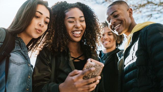 Mahasiswa Indonesia Dan Transformasi Pendidikan Di Era Digital Modern