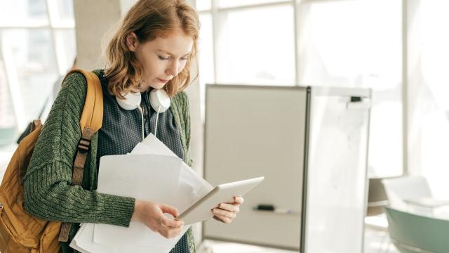 Gambar Artikel Mahasiswa Indonesia Dan Tantangan Digitalisasi Pendidikan Di Era Modern