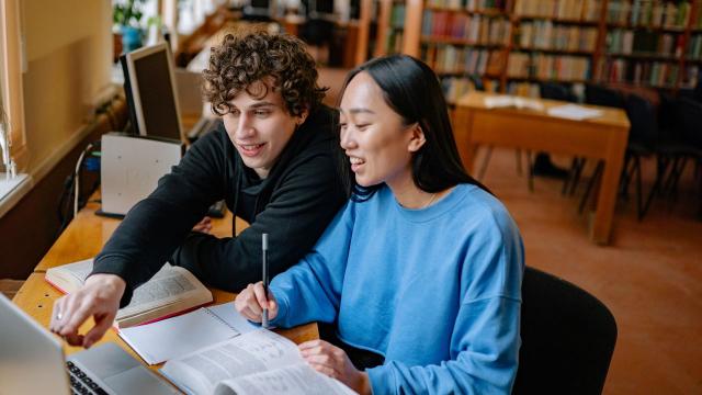 Gambar Artikel Mahasiswa Indonesia Dan Peran Pendidikan Masa Depan Dalam Mempersiapkan Generasi Unggul