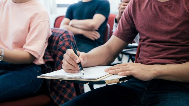 Mahasiswa Indonesia Dan Pentingnya Manajemen Waktu Dalam Kehidupan Akademik