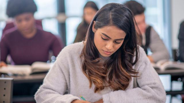 Mahasiswa Indonesia Dan Transformasi Pendidikan Tinggi Di Era Digital